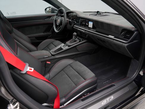 Used 2026 Porsche 911 GT3 image 2