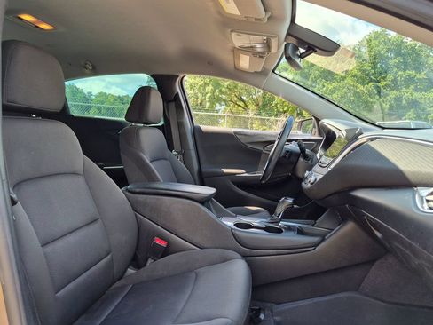 Used 2018 Chevrolet Malibu LT FWD image 27
