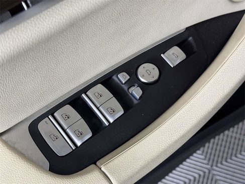 Used 2022 BMW X3 xDrive30i w/ Convenience Package image 18