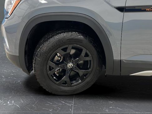 Used 2024 Volkswagen Atlas Peak Edition SEL image 40