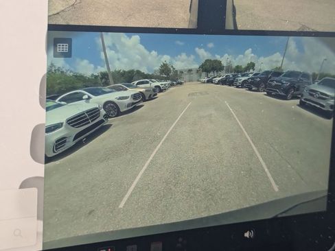 Used 2025 Tesla Model Y Long Range AWD/4WD image 7