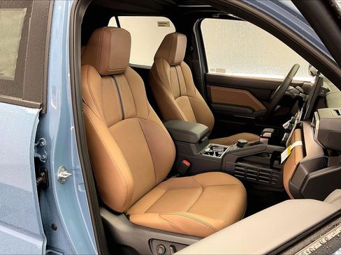 New 2026 Toyota 4Runner Limited AWD/4WD image 9