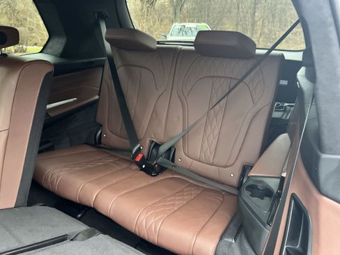 Used 2023 BMW X7 M60i w/ Executive Package image 26