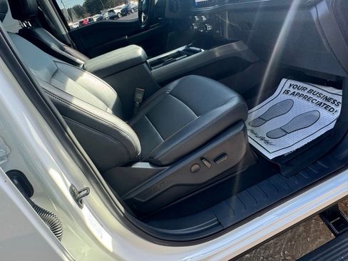 Used 2025 Ford F350 Lariat w/ Lariat Ultimate Package image 10
