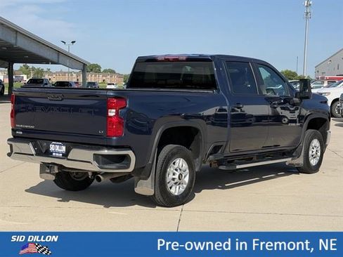 Used 2022 Chevrolet Silverado 2500 LT w/ Convenience Package AWD/4WD image 4
