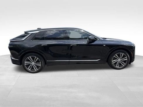 Used 2024 Cadillac Lyriq Luxury AWD/4WD image 14