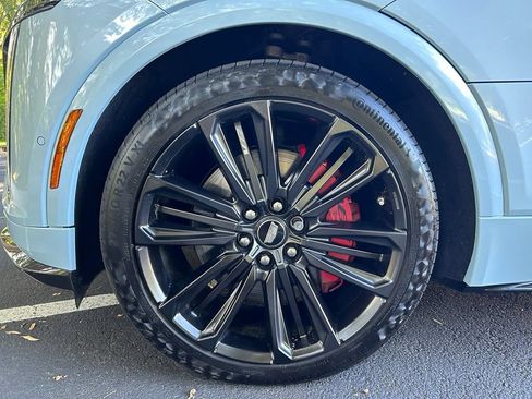 Used 2026 Cadillac Lyriq V w/ Exterior Carbon Fiber Package AWD/4WD image 2