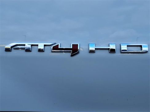 Used 2023 GMC Sierra 3500 AT4 w/ AT4 Premium Plus Package image 10