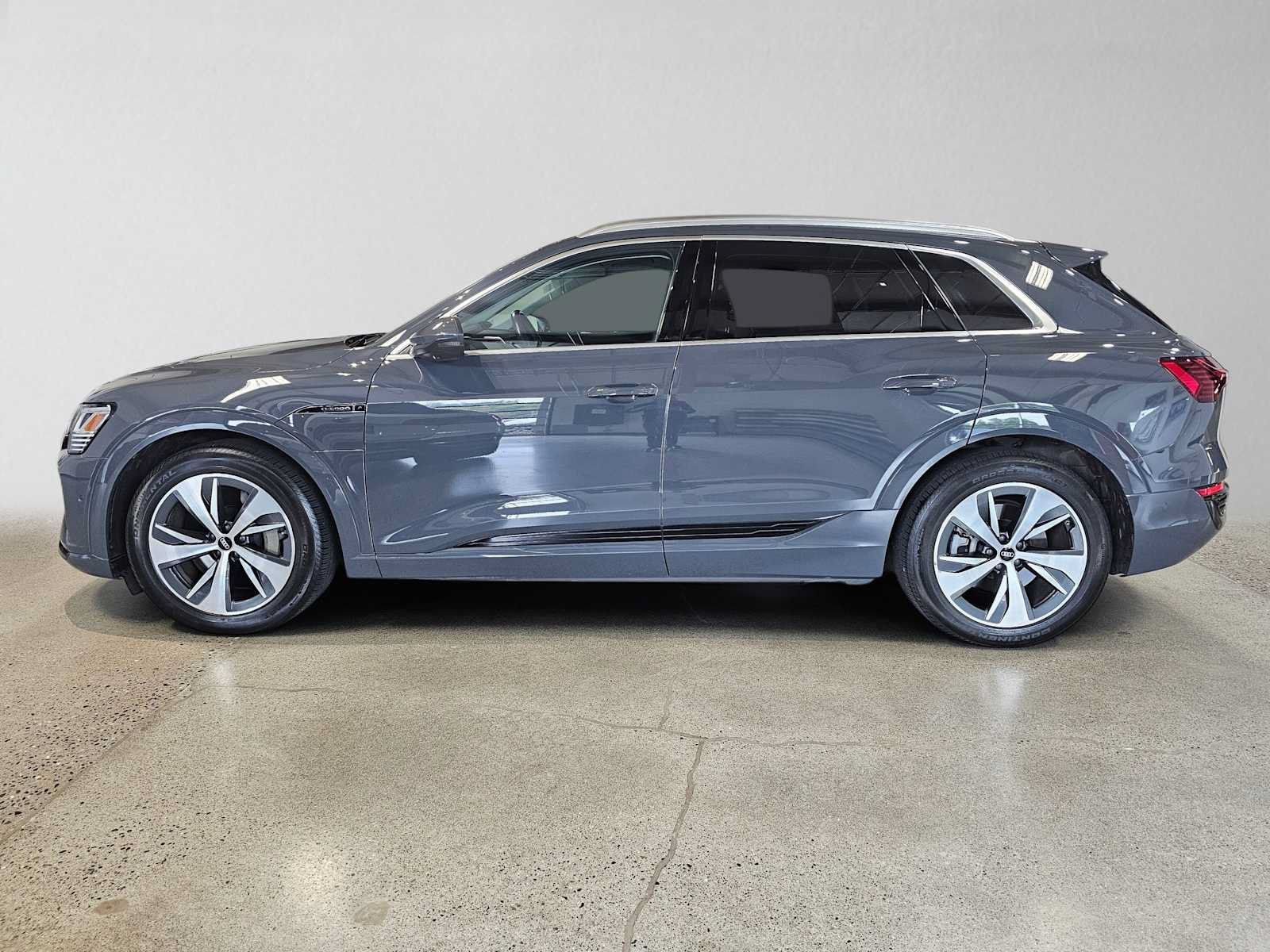 Used 2024 Audi Q8 e-tron Premium Plus AWD/4WD image 6