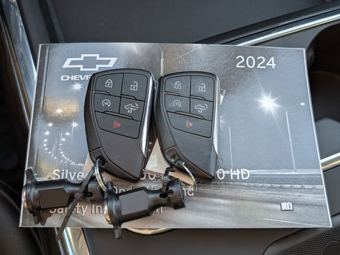 Used 2024 Chevrolet Silverado 2500 LTZ w/ LTZ Plus Package image 39