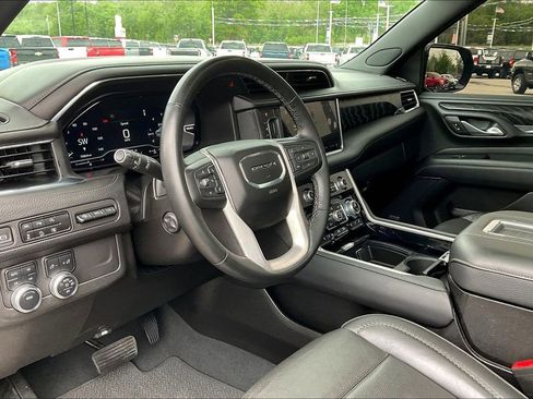 Used 2023 GMC Yukon XL Denali w/ LPO, Floor Liner Package AWD/4WD image 13
