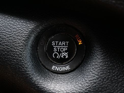 Used 2016 Jeep Cherokee Limited AWD/4WD image 30