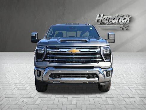 Used 2024 Chevrolet Silverado 2500 LTZ w/ LTZ Convenience Package image 6
