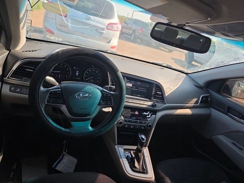 Used 2018 Hyundai Elantra Value Edition FWD image 10