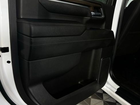 Used 2024 Chevrolet Silverado 3500 LT image 30