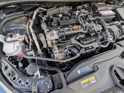 Used 2025 Toyota Corolla SE image 17