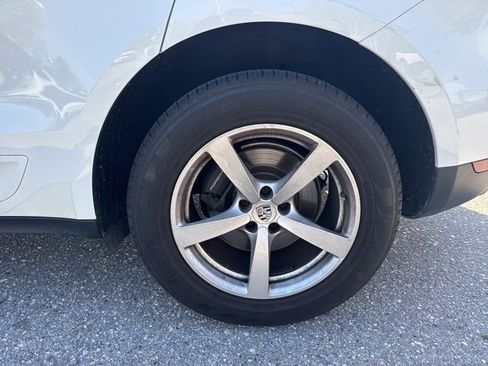 Used 2018 Porsche Macan image 15