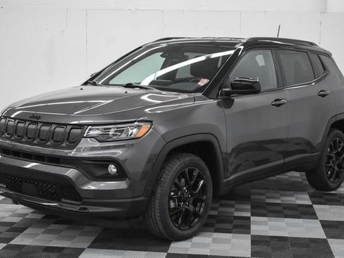 Used 2022 Jeep Compass Altitude image 2