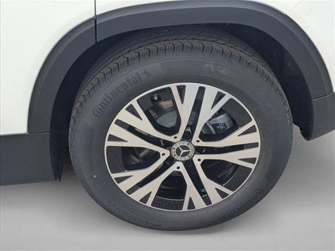 New 2026 Mercedes-Benz GLB 250 image 9