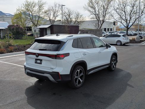 New 2026 Volkswagen Tiguan SE image 3