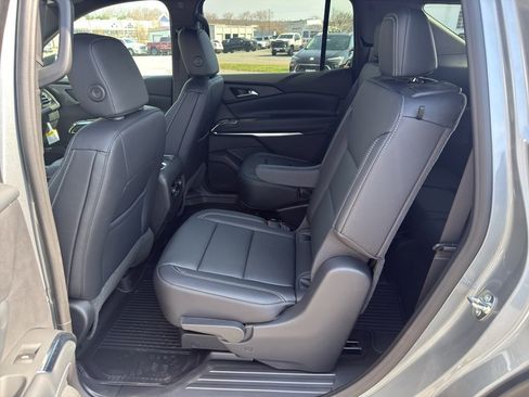 New 2026 Chevrolet Traverse LT w/ Sun and Wheel Package image 17