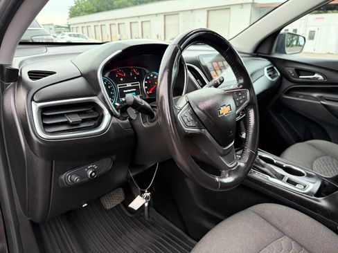 Used 2018 Chevrolet Equinox LT FWD image 17