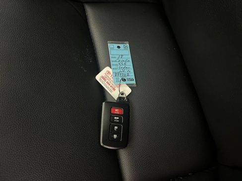 Used 2018 Toyota Corolla XLE FWD image 77
