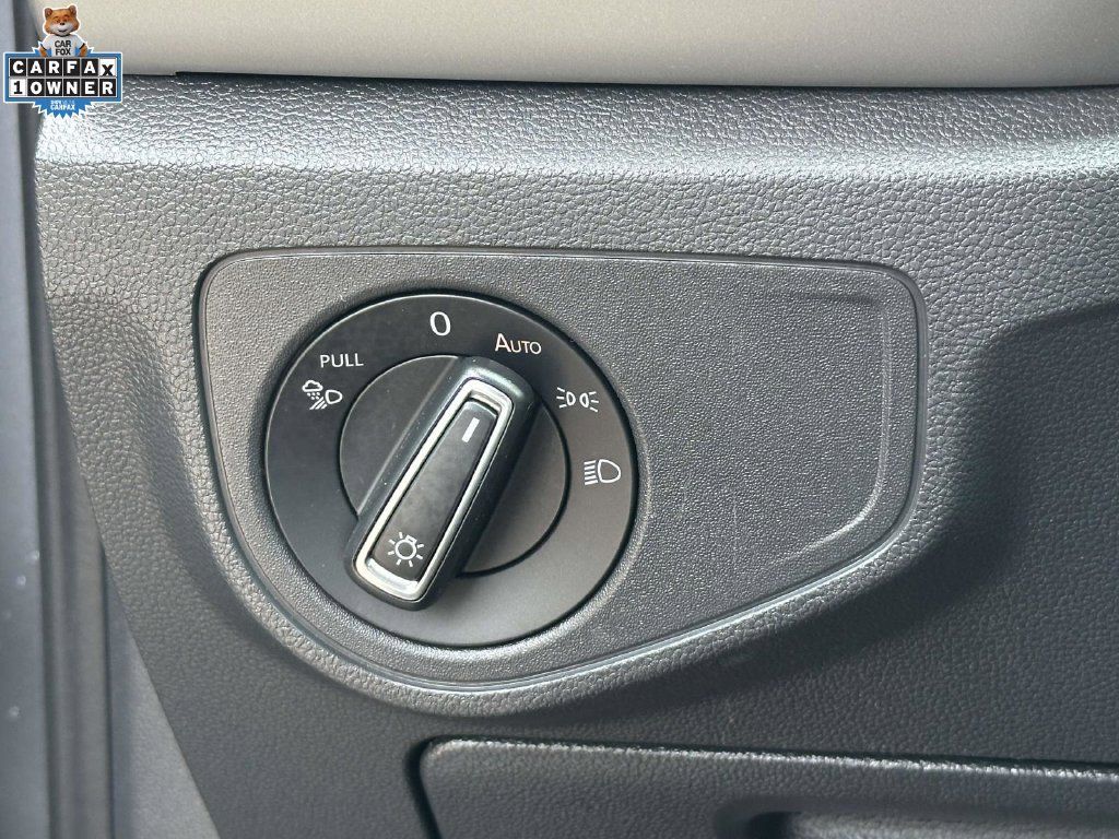 Used 2023 Volkswagen Atlas Cross Sport SE AWD/4WD image 19