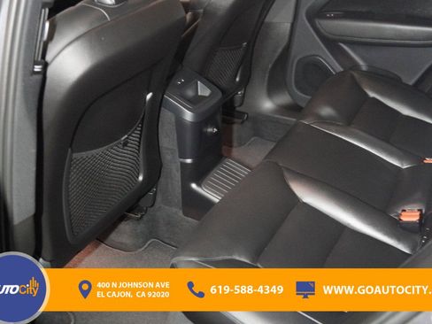 Used 2019 Volvo XC60 T8 Inscription w/ Advanced Package image 15