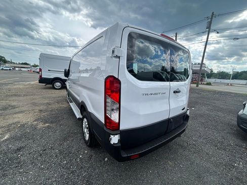 Used 2024 Ford Transit 250 Low Roof w/ Exterior Upgrade Package RWD image 5