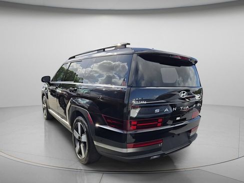 Used 2024 Hyundai Santa Fe Limited FWD image 6