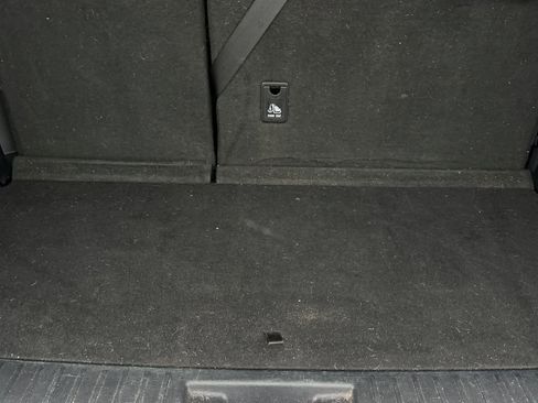 Used 2021 Toyota Highlander XLE image 17