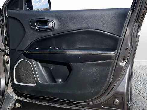 Used 2020 Jeep Compass Limited image 19