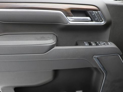 Used 2025 GMC Sierra 1500 SLT image 19