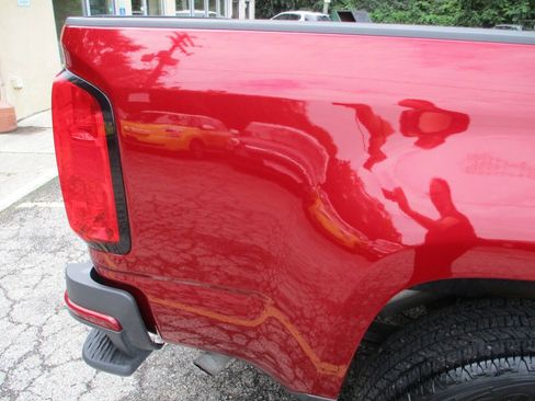 Used 2017 Chevrolet Colorado LT w/ LT Convenience Package RWD image 20