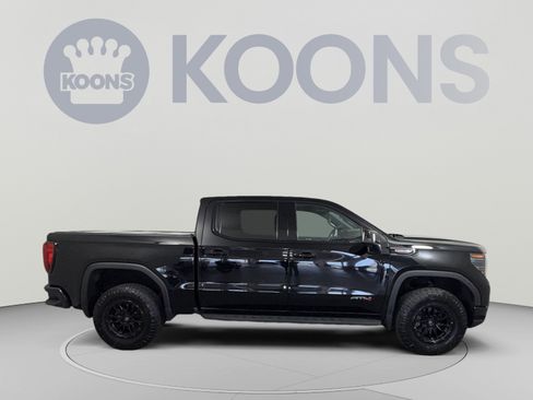 Used 2022 GMC Sierra 1500 AT4 w/ AT4 Premium Package AWD/4WD image 8