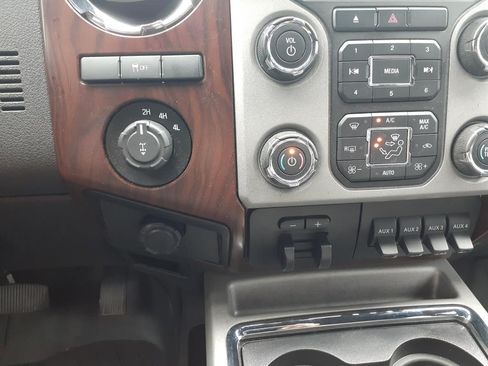Used 2014 Ford F350 Lariat w/ Lariat Interior Package AWD/4WD image 8