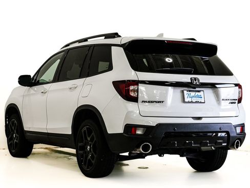 Used 2025 Honda Passport Black Edition image 9