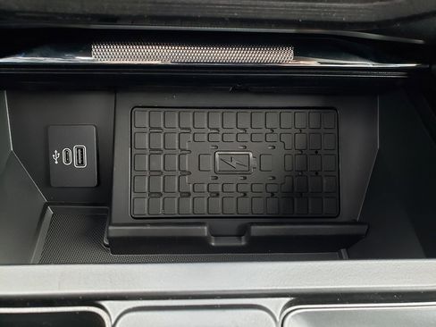 New 2025 Ford F150 Lightning Platinum image 23