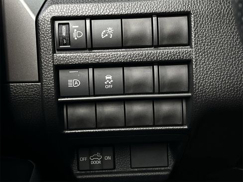 Used 2025 Toyota Tacoma SR5 image 20