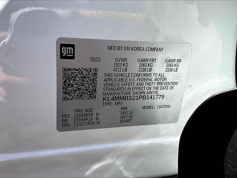 Used 2023 Buick Encore GX Preferred w/ Cold Weather Comfort Package FWD image 11