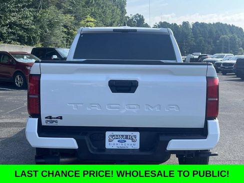 Used 2026 Toyota Tacoma TRD Sport AWD/4WD image 5