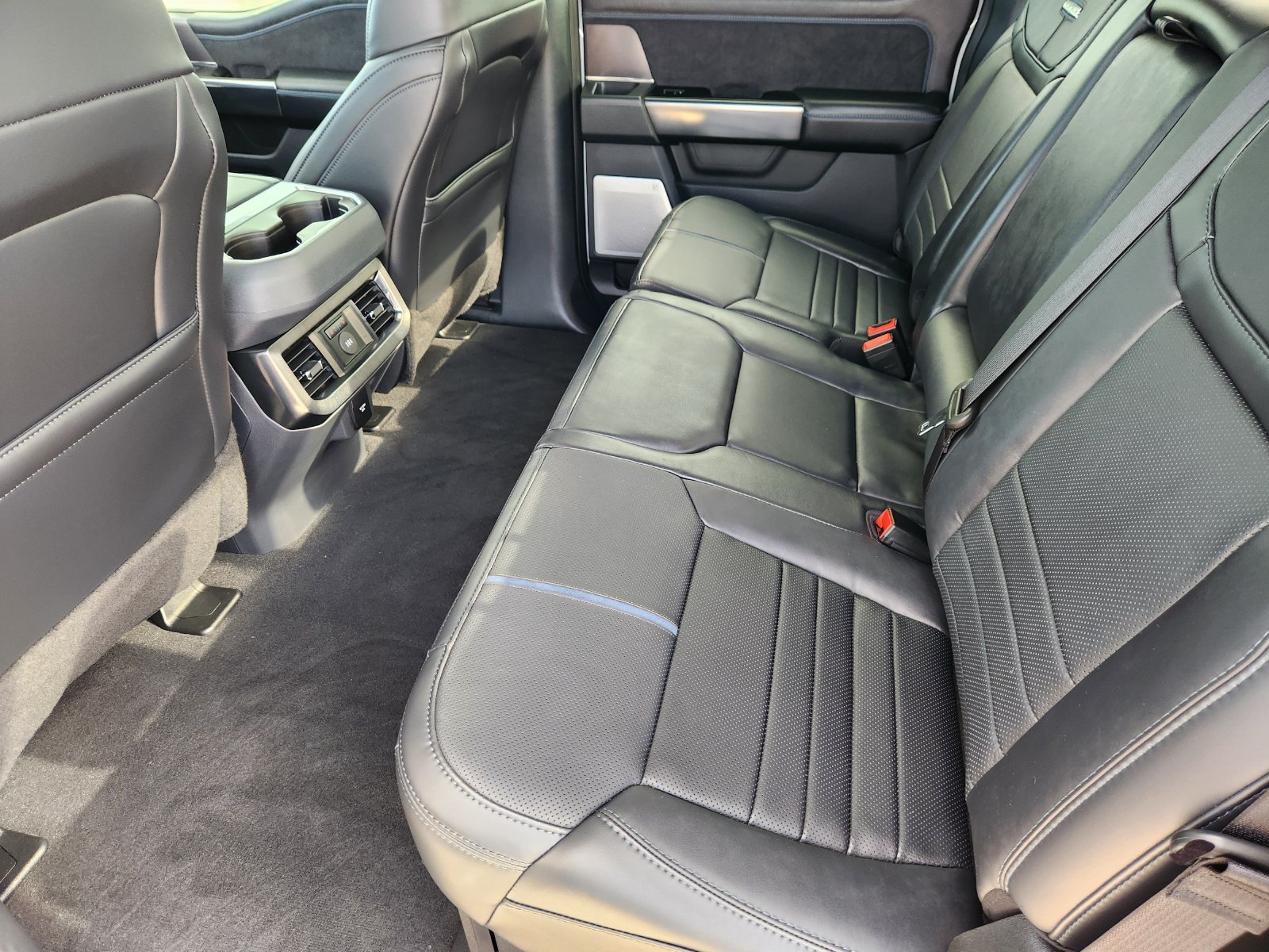 New 2026 Ford F250 Platinum AWD/4WD image 26