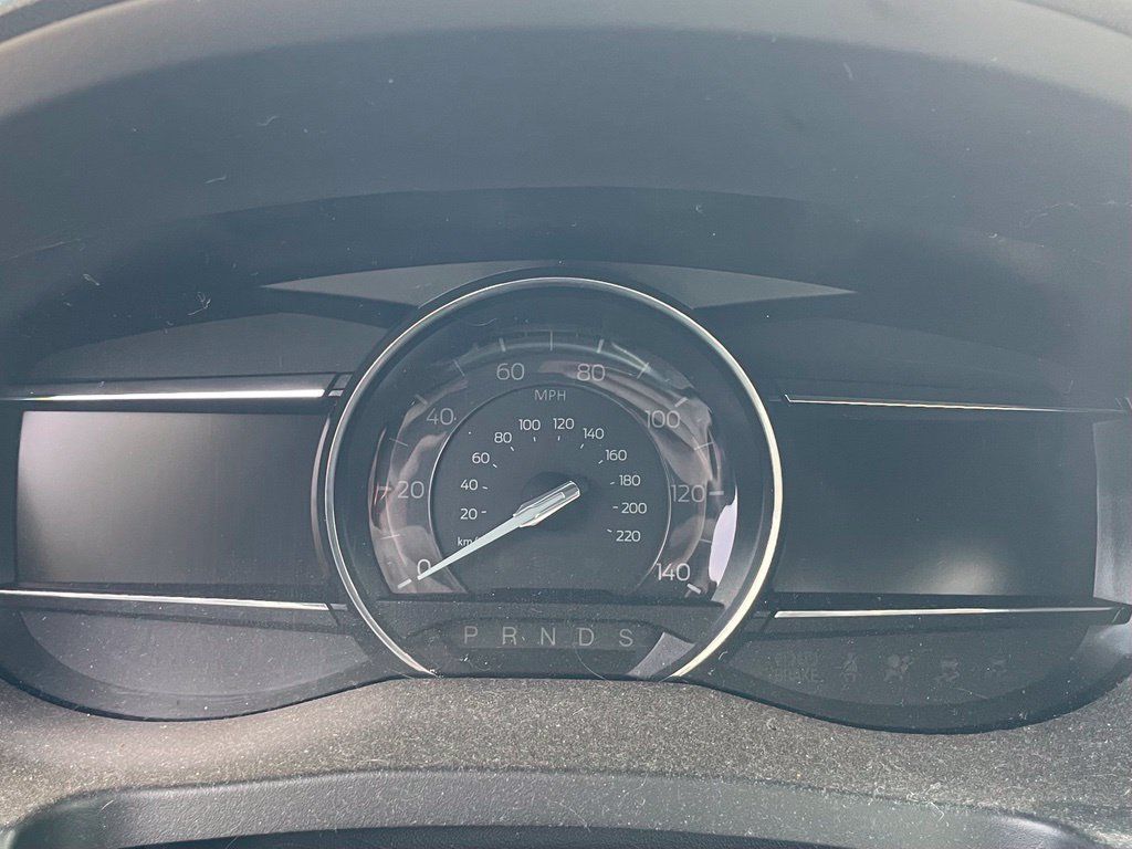 Used 2018 Ford Explorer Limited w/ Equipment Group 301A FWD image 14