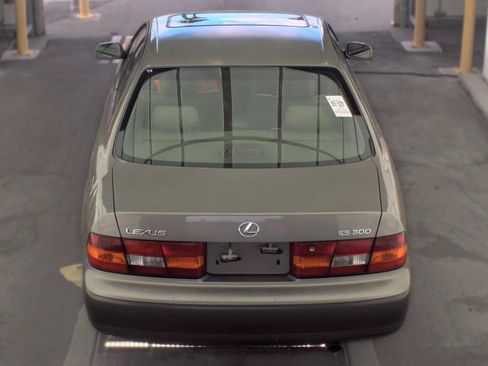 Used 1998 Lexus ES 330 FWD image 5
