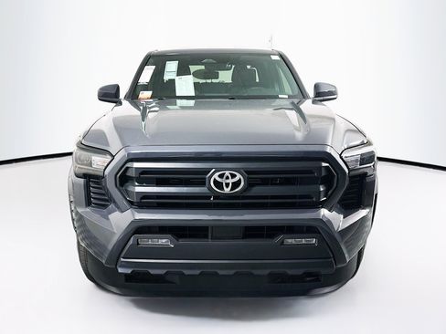 Used 2025 Toyota Tacoma SR5 image 8