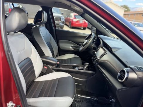 Used 2023 Nissan Kicks SR w/ SR Premium Package FWD image 21