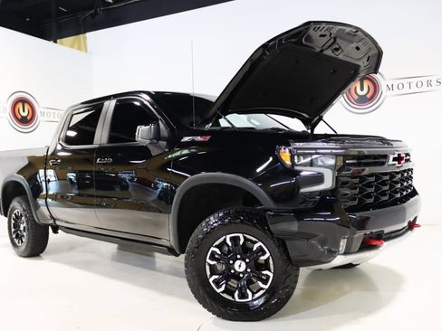 Used 2022 Chevrolet Silverado 1500 ZR2 w/ Technology Package image 32