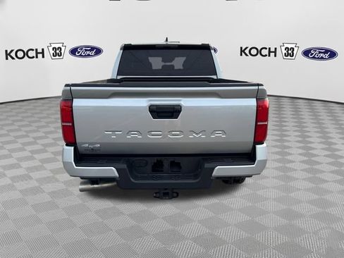 Used 2025 Toyota Tacoma SR5 AWD/4WD image 7