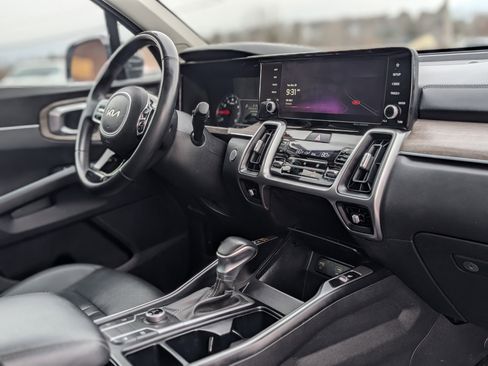 Used 2022 Kia Sorento S w/ Panoramic Sunroof Package image 48